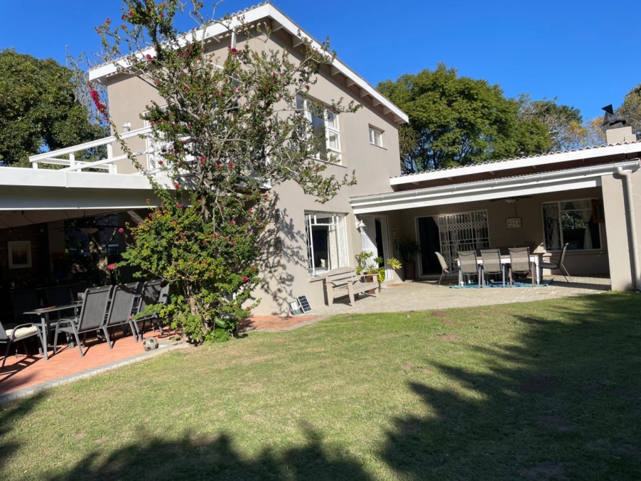 5 Bedroom Property for Sale in West Bank Eastern Cape